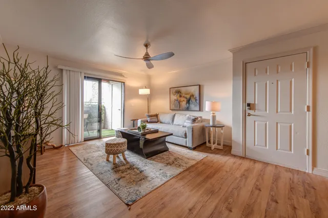 $2,100 | 2025 East Campbell Avenue, Unit 255, Phoenix, AZ 85016