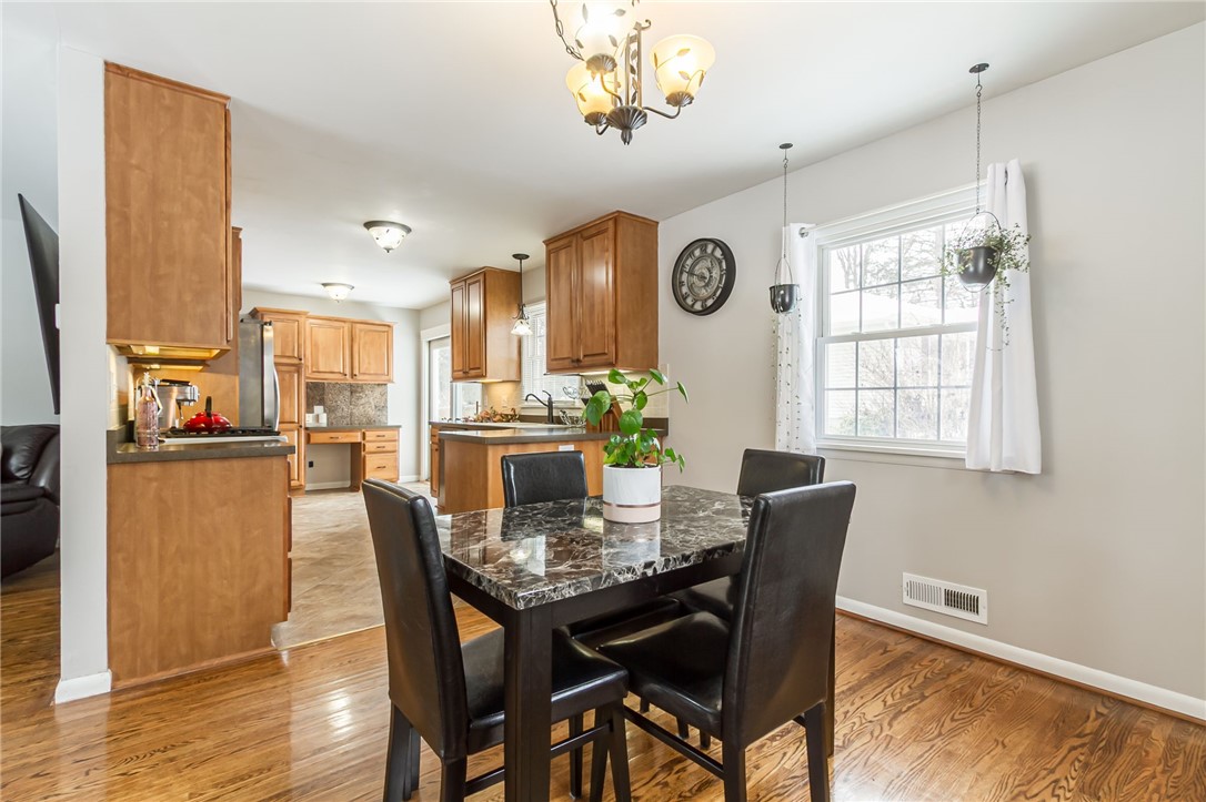 69 Stratton Road Brighton, NY 14610 - Photo 8 of 24 Gallery Image 8