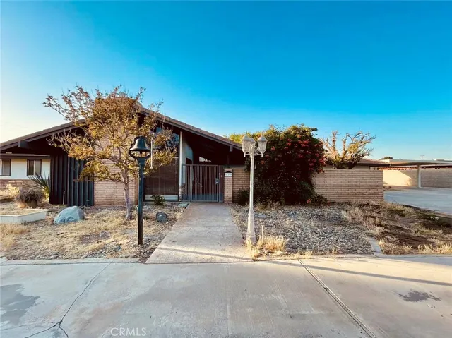 $3,300 | 34306 7th Standard Road, Bakersfield, CA 93314