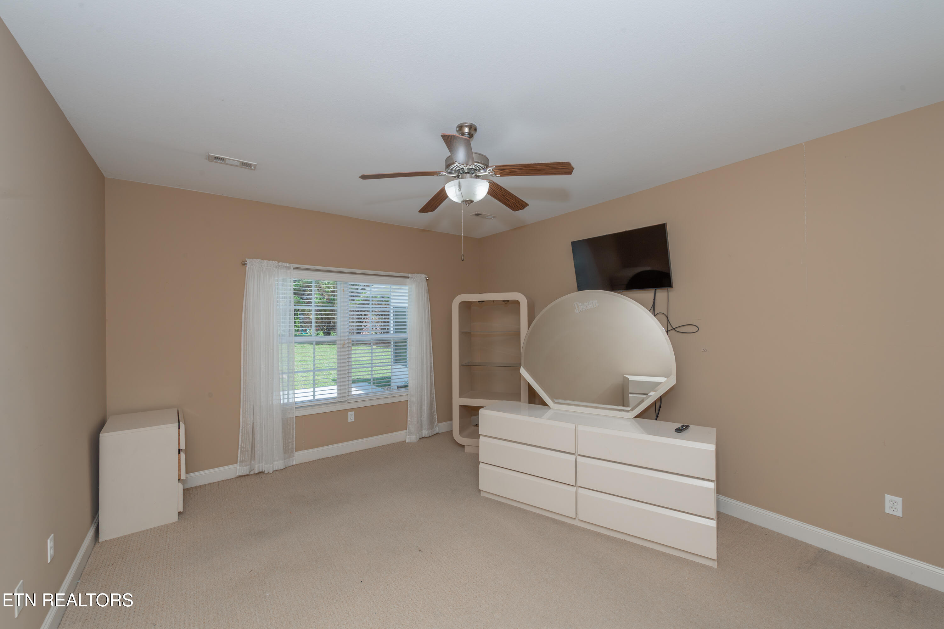 120 Meridian Way Clinton, TN 37716 - Photo 13 of 47 DSC_3912