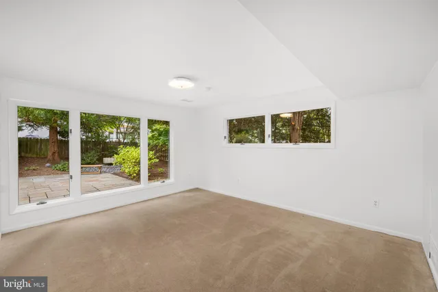 a view of a storage & utility room
