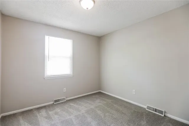 $1,745 | 1417 North Millburn Avenue, Independence, MO 64056