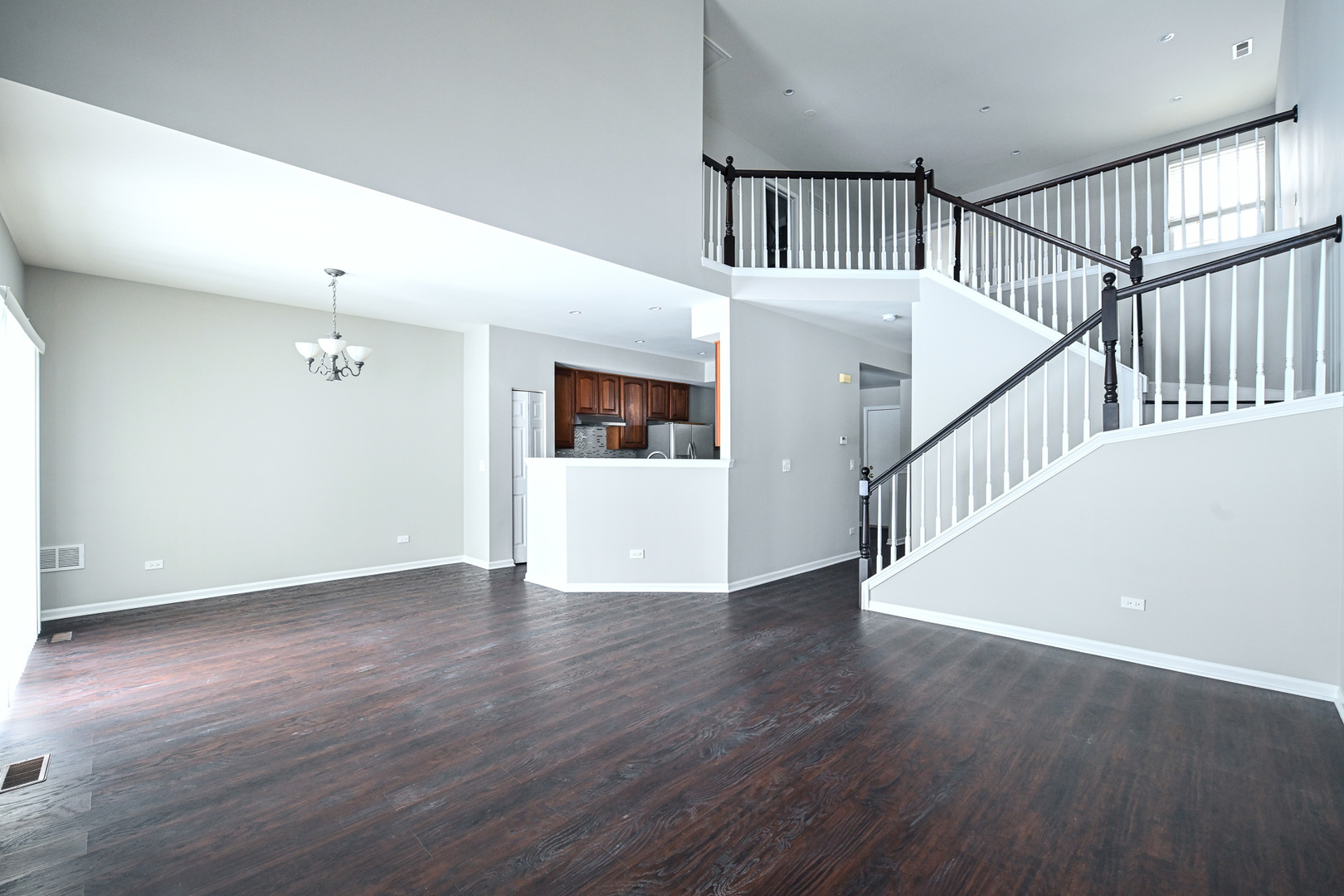 181 Key Largo Drive Romeoville, IL 60446 - Photo 7 of 16