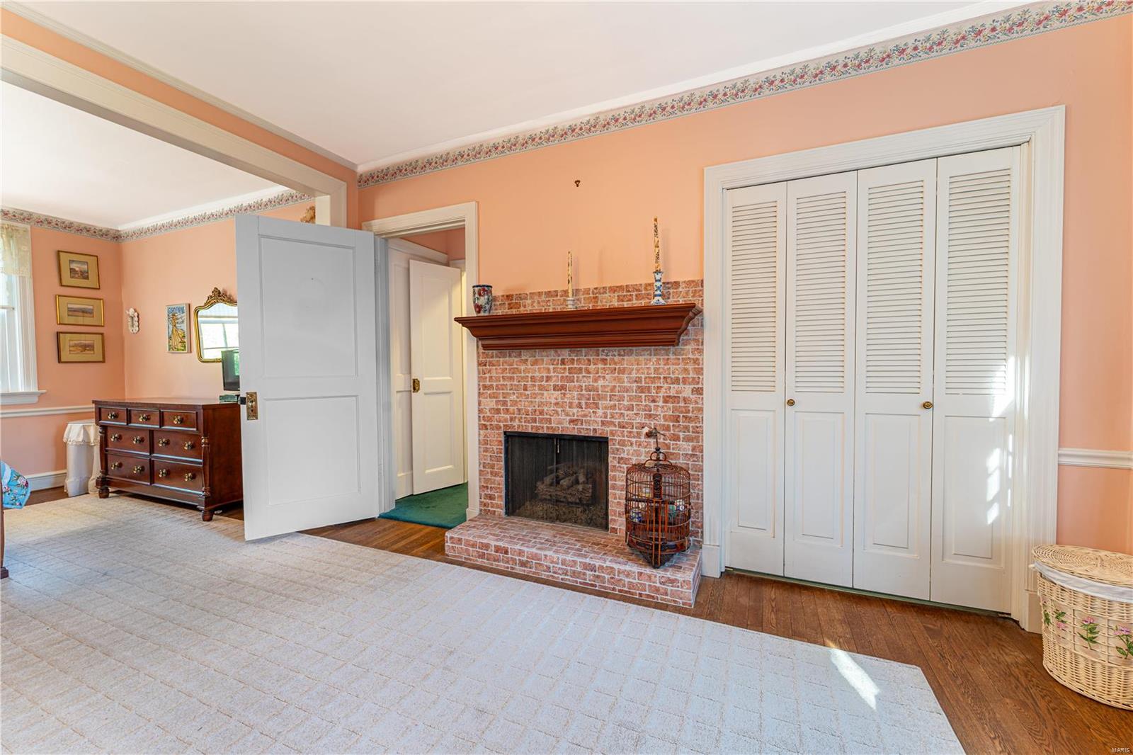 13 Dromara Road Ladue, MO 63124 - Photo 22 of 39