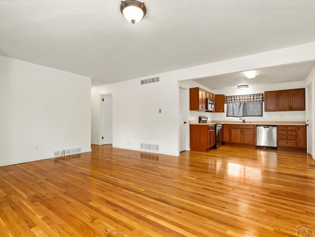 1909 Comanche Road Pueblo, CO 81001 - Photo 4 of 23
