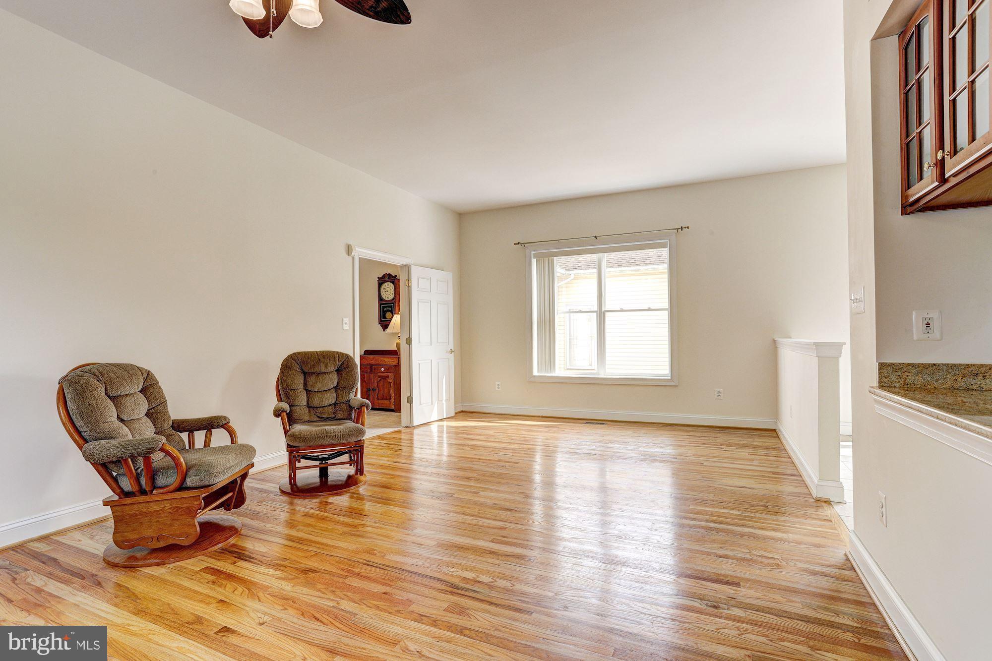 3477 Shiloh Road Hampstead, MD 21074 - Photo 32 of 58 In-Law Suite | Living Room