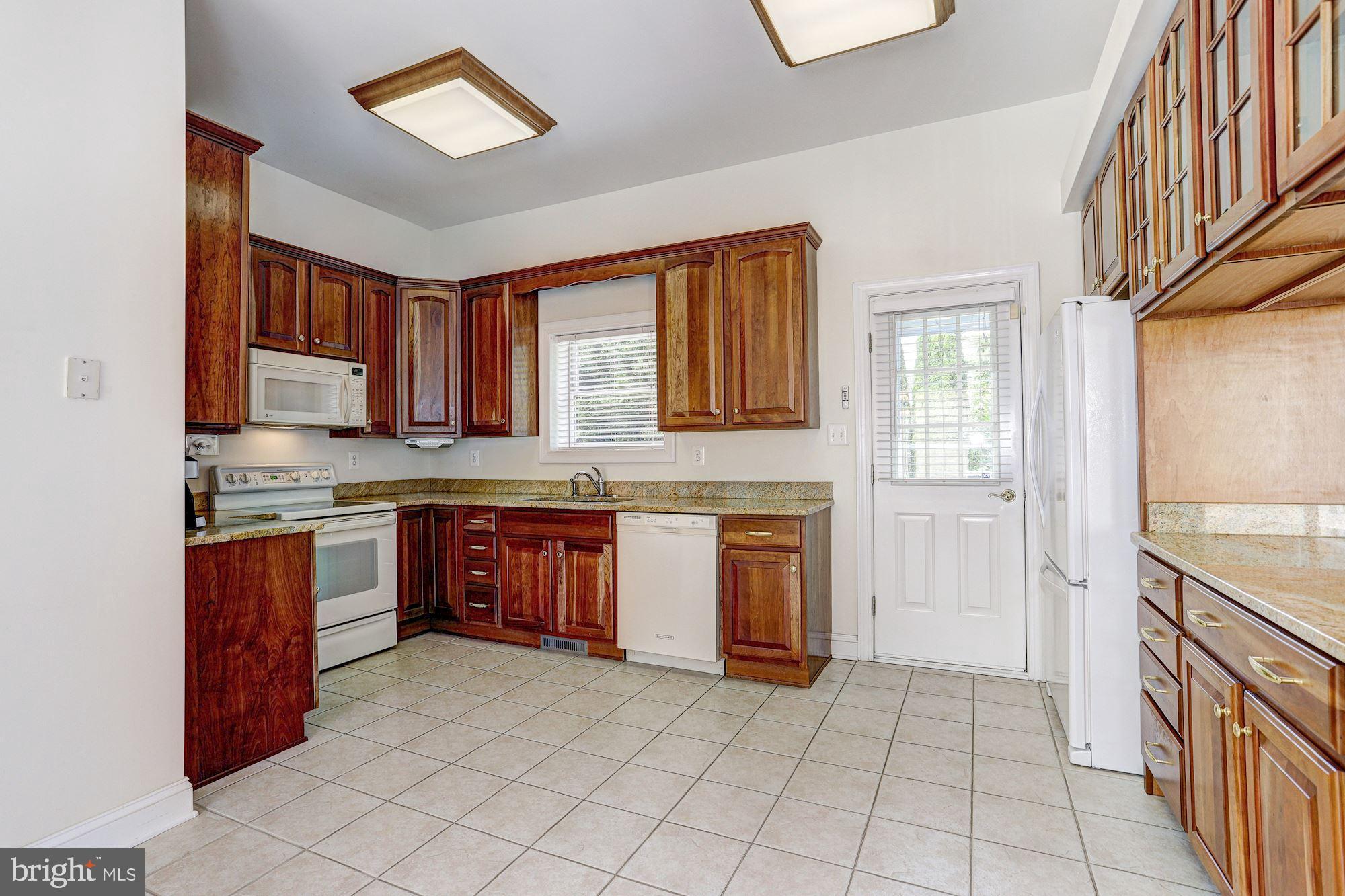 3477 Shiloh Road Hampstead, MD 21074 - Photo 33 of 58 In-Law Suite | Kitchen