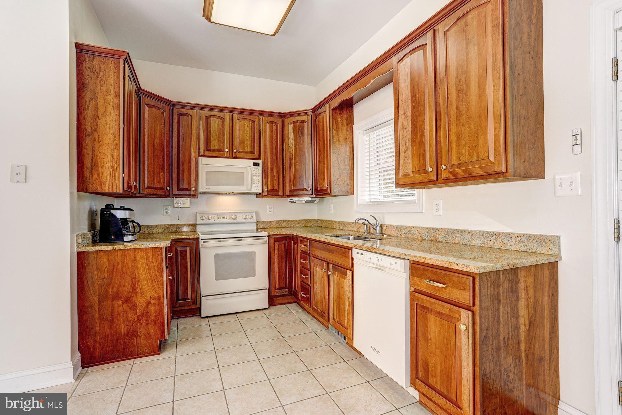 3477 Shiloh Road Hampstead, MD 21074 - Photo 34 of 58 In-Law Suite | Kitchen