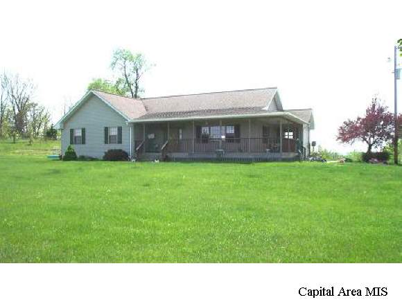 1117 McGlaughlin Road Winchester, IL 62694 - Photo 1 of 2