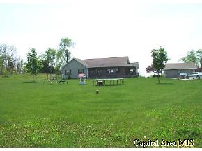1117 McGlaughlin Road Winchester, IL 62694 - Photo 2 of 2