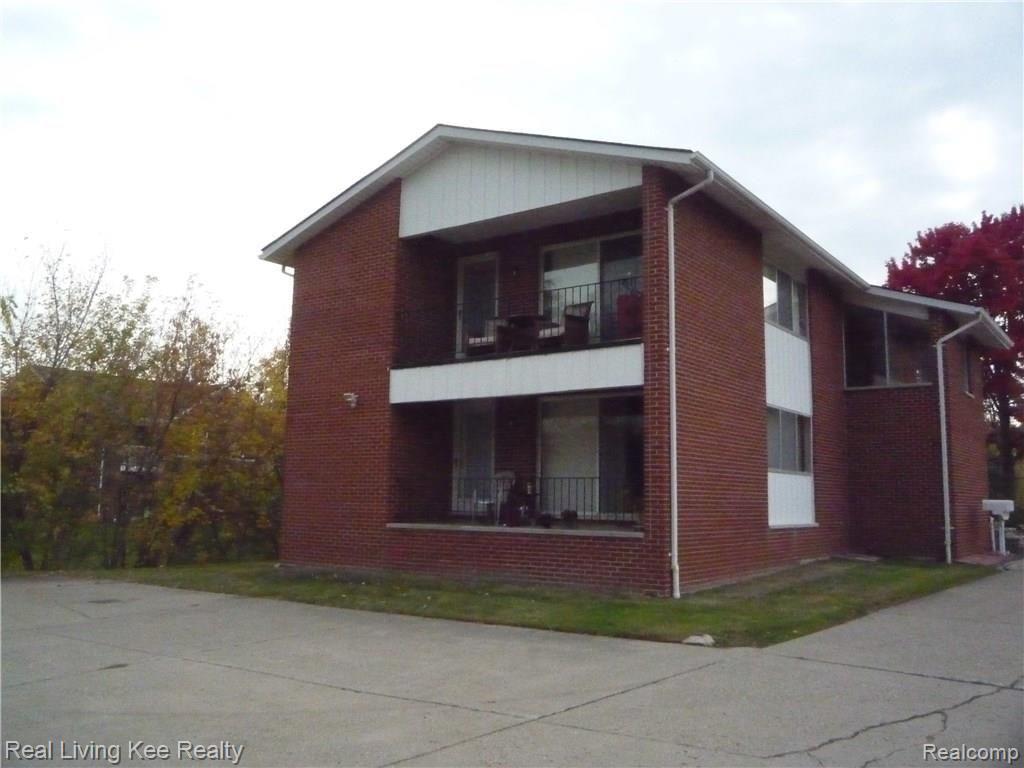 33590 Utica Road Fraser, MI 48026 - Photo 14 of 20 P1060346.JPG