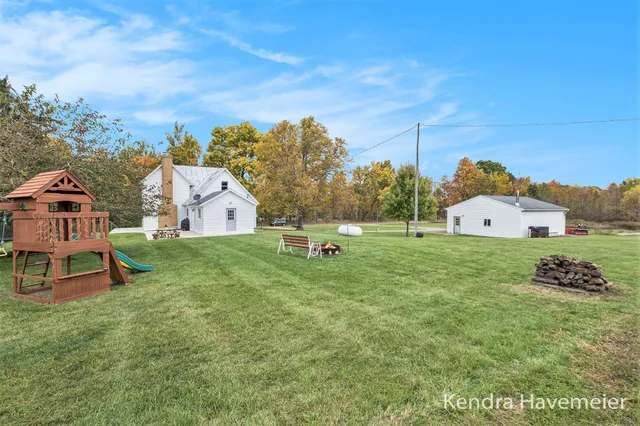 $299,900 | 12558 7 Mile Road Northeast, Belding, MI 48809