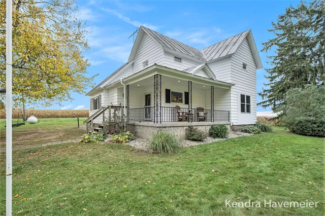 $299,900 | 12558 7 Mile Road Northeast, Belding, MI 48809