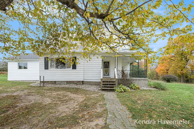 $299,900 | 12558 7 Mile Road Northeast, Belding, MI 48809