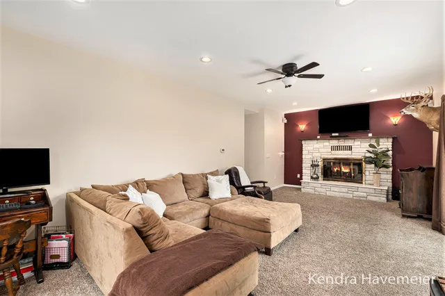 $299,900 | 12558 7 Mile Road Northeast, Belding, MI 48809