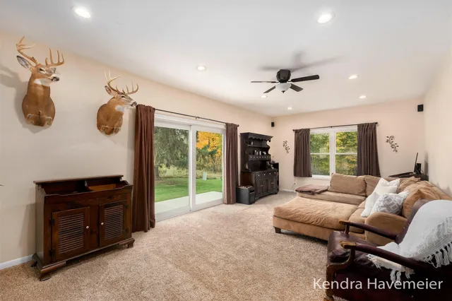 $299,900 | 12558 7 Mile Road Northeast, Belding, MI 48809