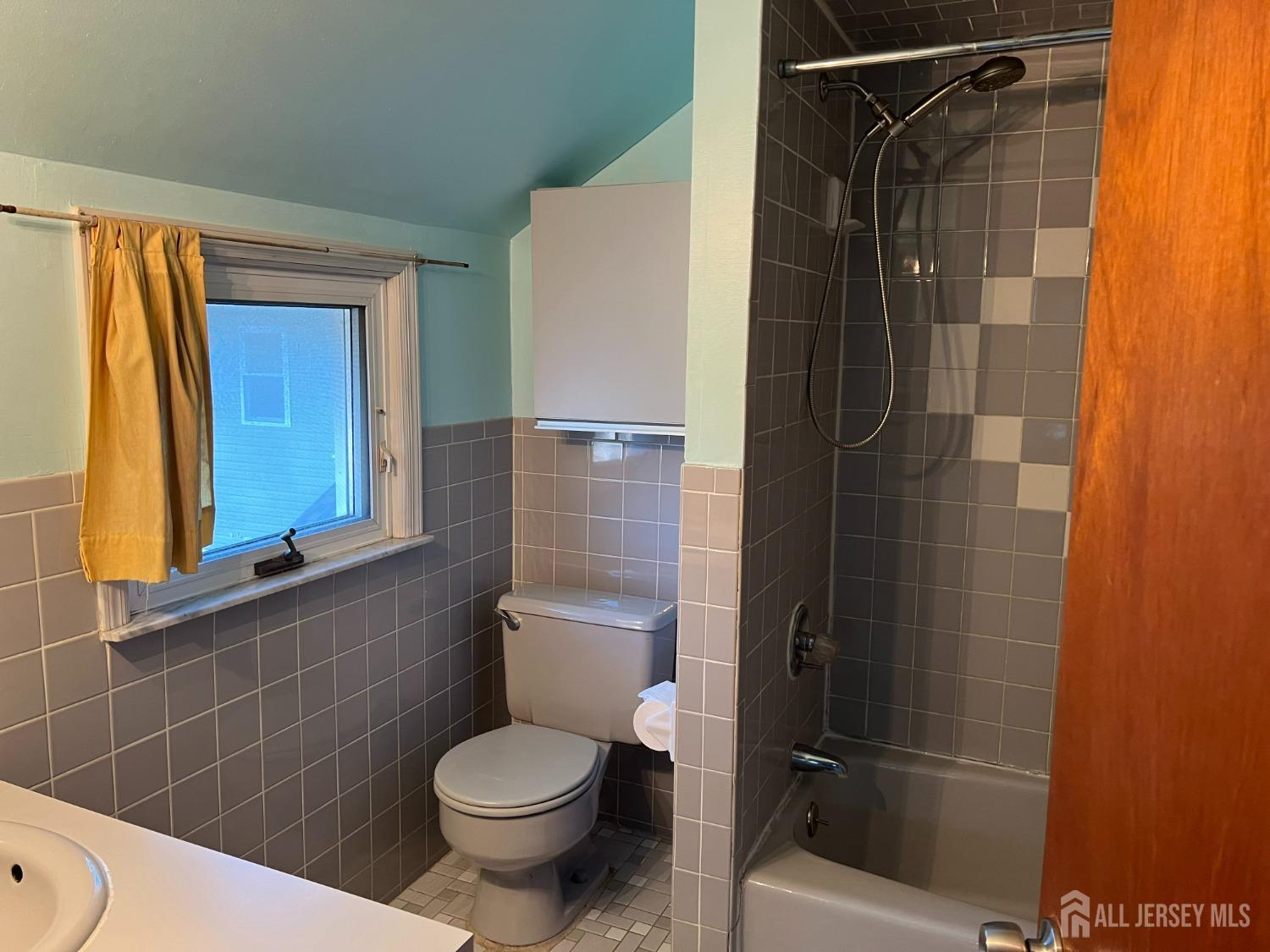 641 North Ave Extension Dunellen, NJ 08812 - Photo 12 of 15 Gallery Image 12