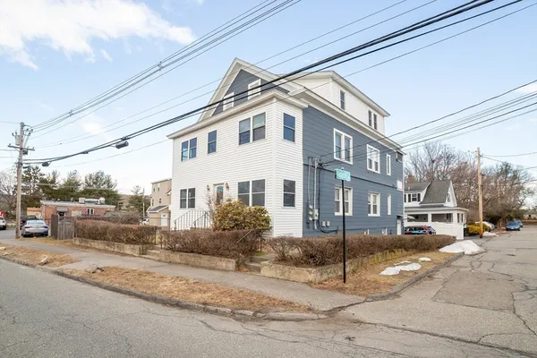 $2,200 | 7 Ridgeland Road, Unit 1, Shrewsbury, MA 01545