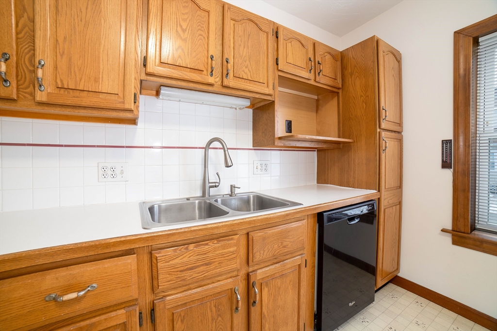 7 Ridgeland Road, Unit 1 Shrewsbury, MA 01545 - Photo 8 of 27