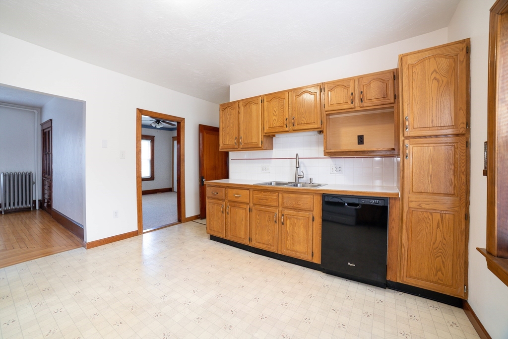 7 Ridgeland Road, Unit 1 Shrewsbury, MA 01545 - Photo 9 of 27