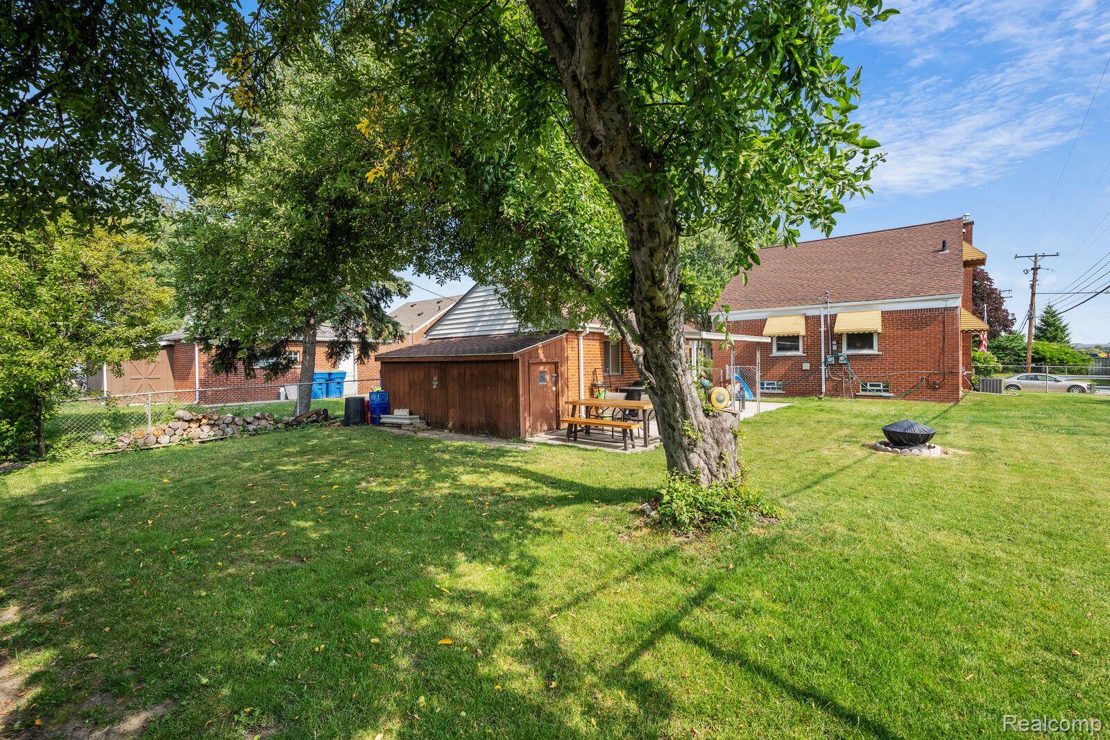 8296 Racine Road Warren, MI 48093 - Photo 28 of 30 Gallery Image 28