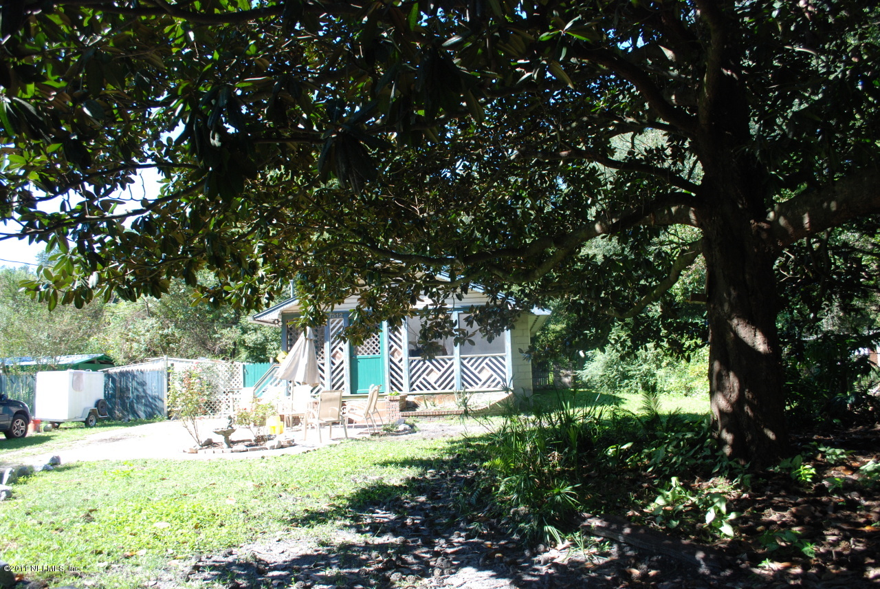 7512 Canary Road Jacksonville, FL 32219 - Photo 3 of 10 VIEW OF HOME FROM DRIVEWAY