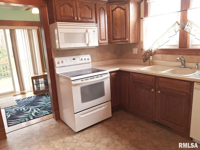 $105,000 | 471 North 7th Avenue, Canton, IL 61520