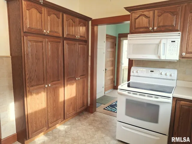 $105,000 | 471 North 7th Avenue, Canton, IL 61520