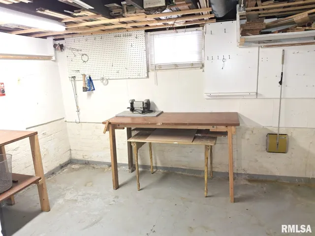 $105,000 | 471 North 7th Avenue, Canton, IL 61520