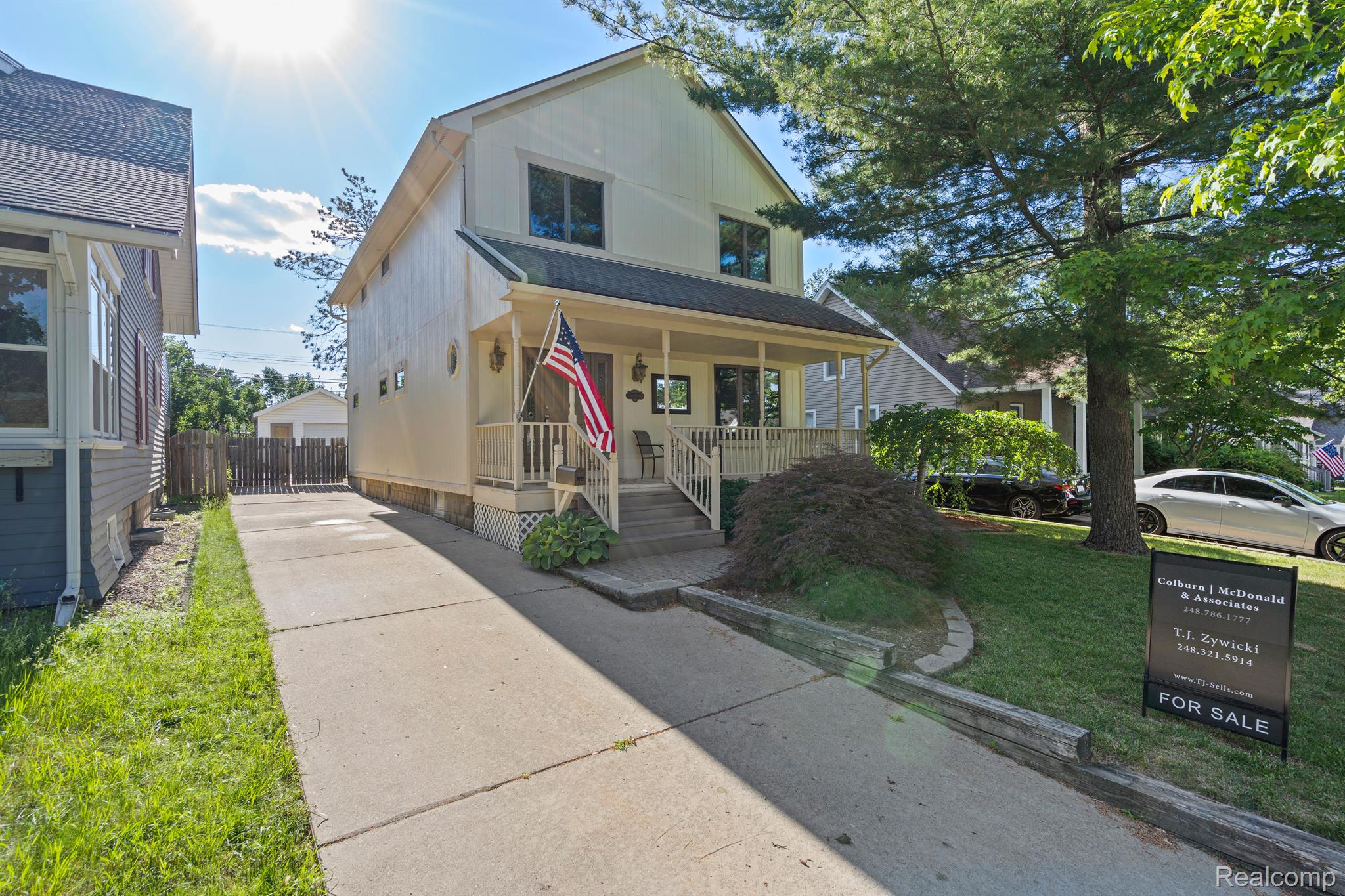 403 Taylor Avenue Rochester, MI 48307 - Photo 2 of 34 Gallery Image 2