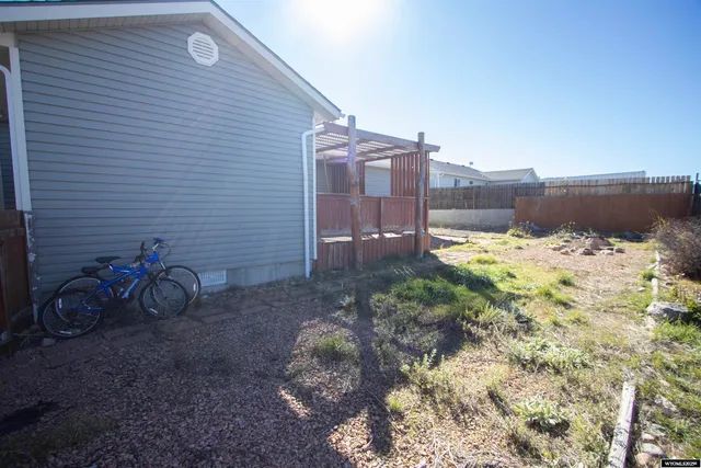 $290,000 | 418 Emigrant Drive, Glenrock, WY 82637