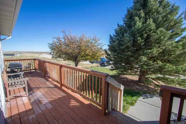 $290,000 | 418 Emigrant Drive, Glenrock, WY 82637