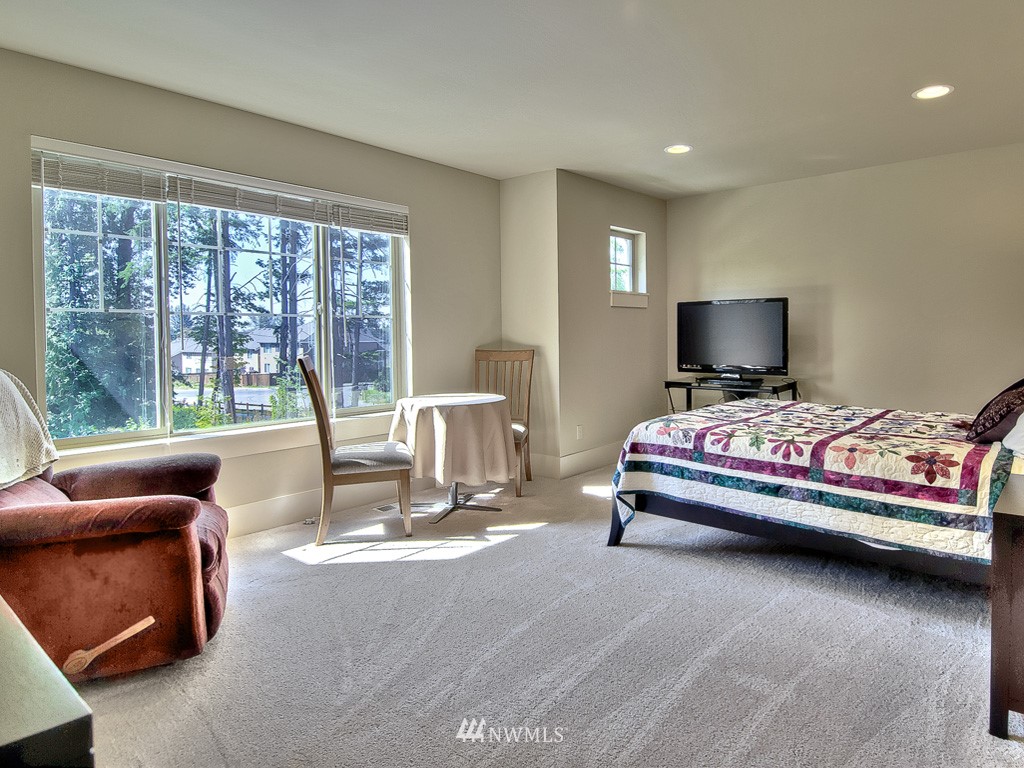 16210 Southeast 135th Place Renton, WA 98059 - Photo 12 of 15
