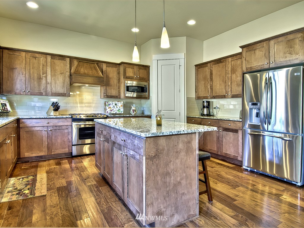 16210 Southeast 135th Place Renton, WA 98059 - Photo 4 of 15