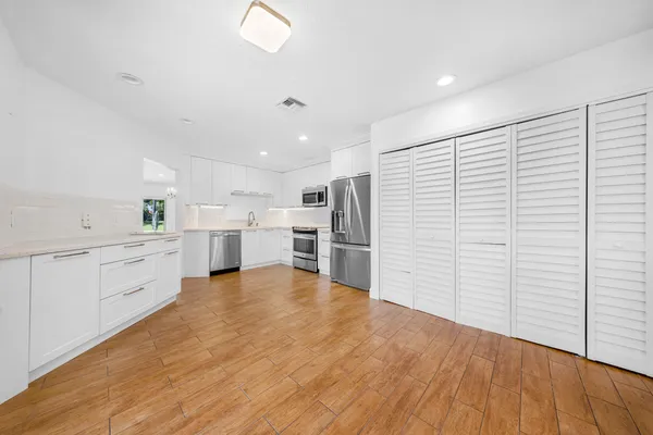 $4,300 | 4106 Carriage Drive, Unit C2, Pompano Beach, FL 33069