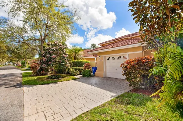 $4,300 | 4106 Carriage Drive, Unit C2, Pompano Beach, FL 33069
