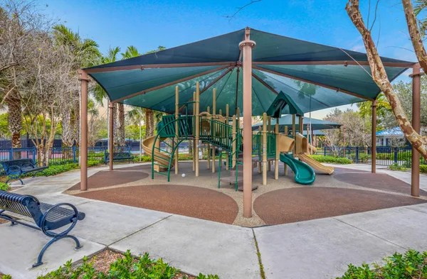$4,300 | 4106 Carriage Drive, Unit C2, Pompano Beach, FL 33069
