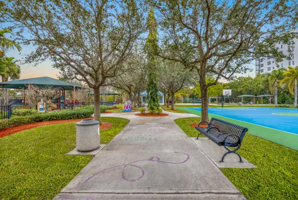 $4,300 | 4106 Carriage Drive, Unit C2, Pompano Beach, FL 33069