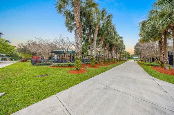 $4,300 | 4106 Carriage Drive, Unit C2, Pompano Beach, FL 33069