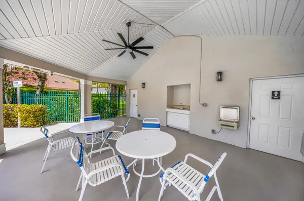 $4,300 | 4106 Carriage Drive, Unit C2, Pompano Beach, FL 33069