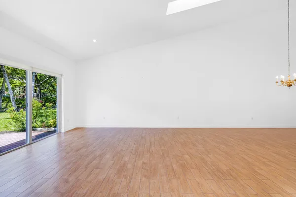 $4,300 | 4106 Carriage Drive, Unit C2, Pompano Beach, FL 33069