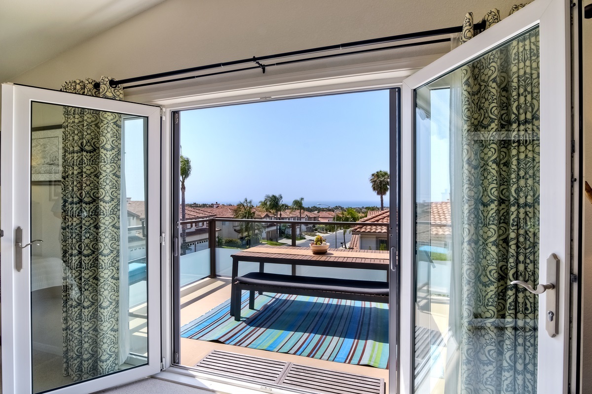 6443 Amethyst Way Carlsbad, CA 92011 - Photo 3 of 25