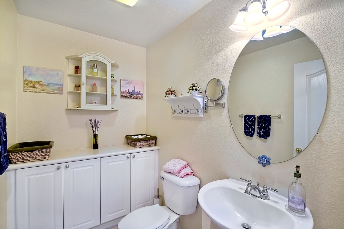 6443 Amethyst Way Carlsbad, CA 92011 - Photo 8 of 25