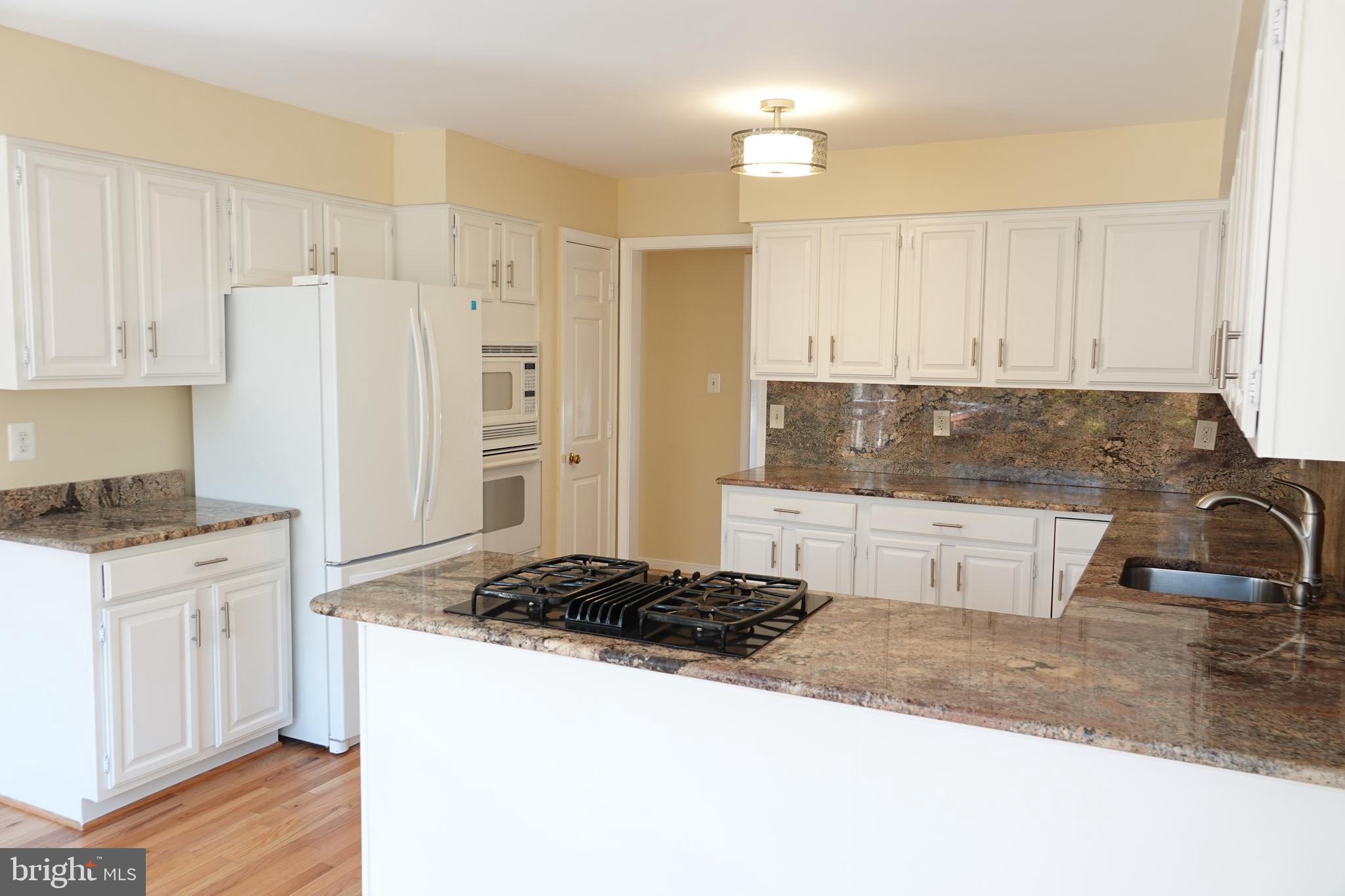 10295 Dunn Meadow Road Vienna, VA 22182 - Photo 14 of 37