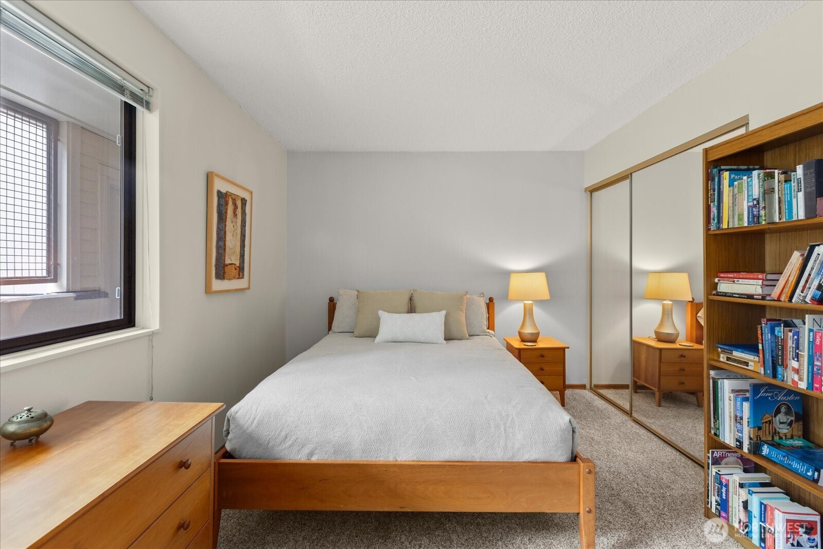 524 Maple Street, Unit 102 Edmonds, WA 98020 - Photo 24 of 33