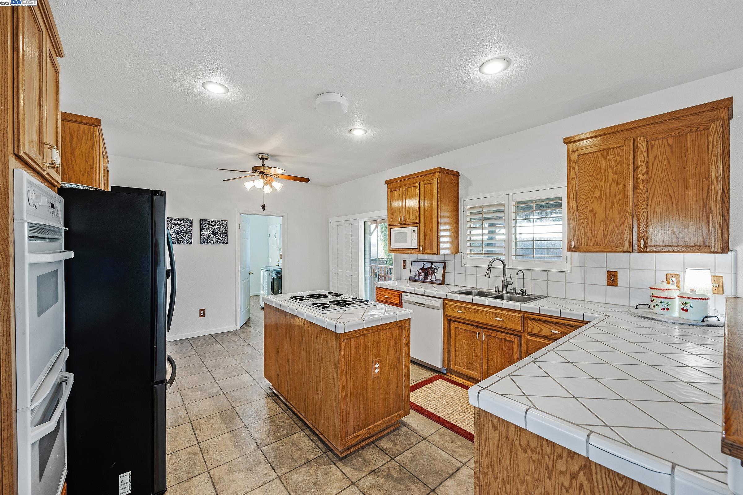 21021 South Reeve Road Tracy, CA 95304 - Photo 13 of 60 Gallery Image 13