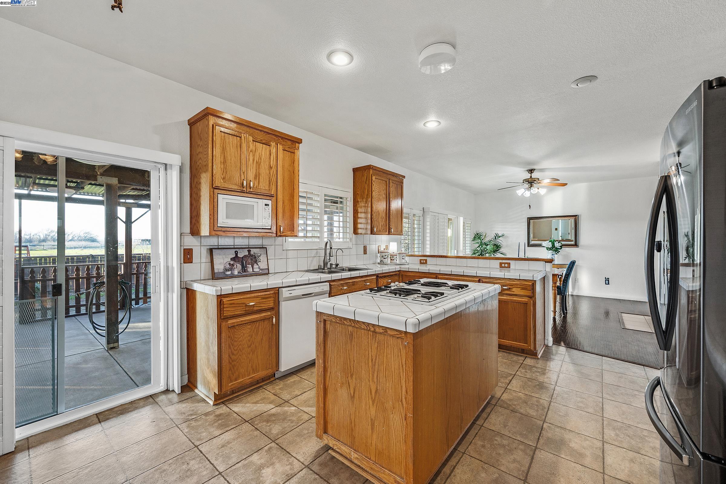 21021 South Reeve Road Tracy, CA 95304 - Photo 16 of 60 Gallery Image 16