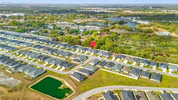 $389,900 | 956 Aruba Avenue, Mulberry, FL 33860
