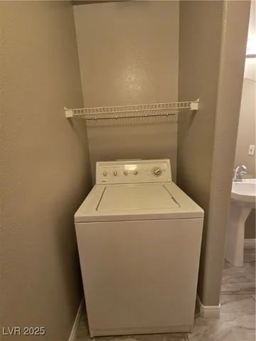 $1,950 | 8735 Villa Ariel Lane, Las Vegas, NV 89147