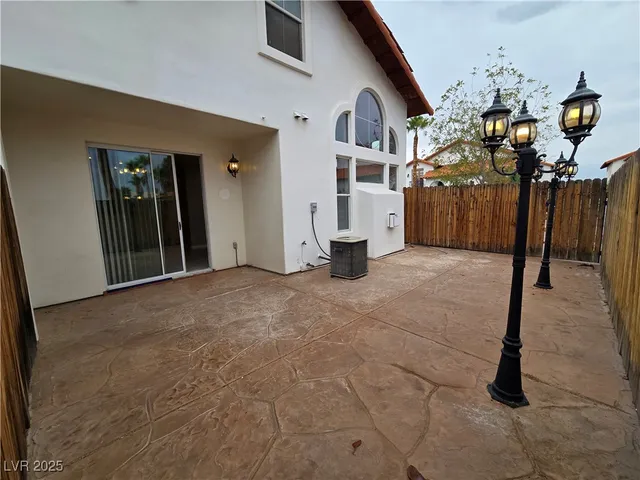 $1,950 | 8735 Villa Ariel Lane, Las Vegas, NV 89147